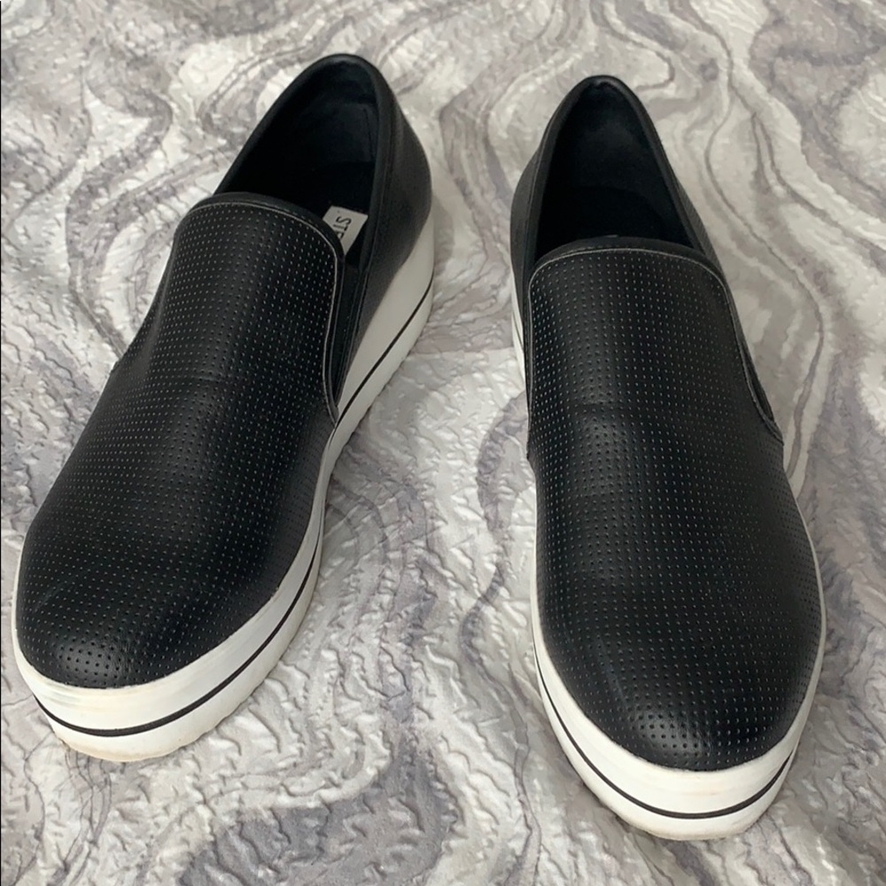 Black platform Steve maddens